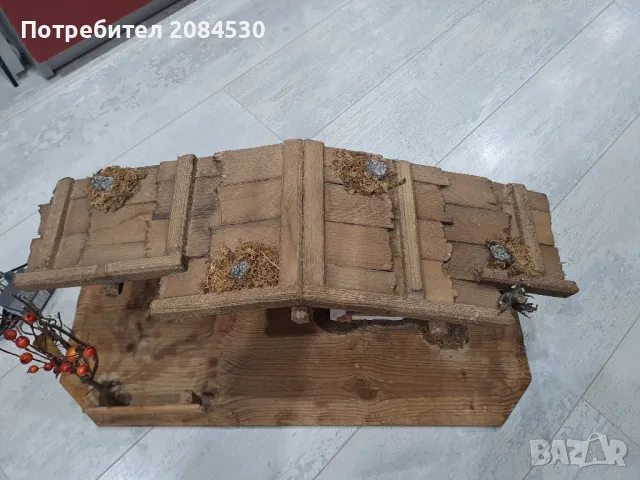 Дървена къща със сцена на Рождество Христово (светеща), снимка 5 - Антикварни и старинни предмети - 48694267