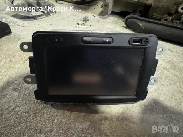 281158155R екран за навигация и радио Dacia Duster 2019г., снимка 2 - Части - 52469170