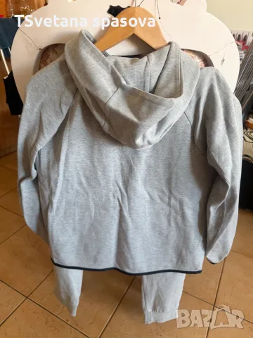 оригинален анцуг Nike tech fleece147-158, снимка 5 - Детски анцузи и суичери - 55904732