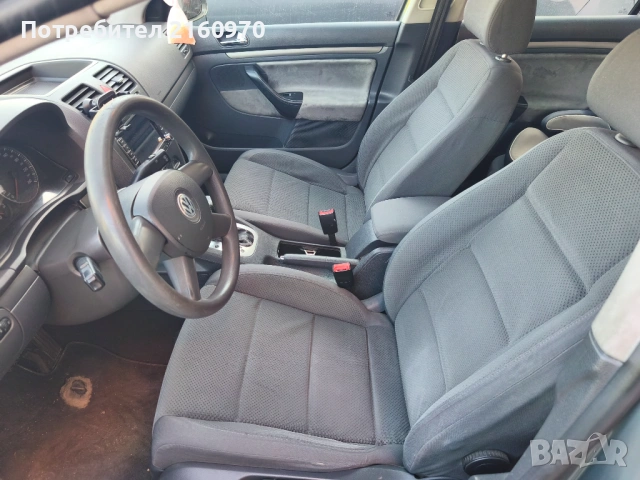 VW Golf 1.9 TDI Автомат 2004, снимка 5 - Автомобили и джипове - 54326573