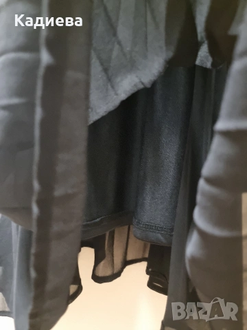 къса черна рокля с плисета- солей, снимка 5 - Рокли - 54310234