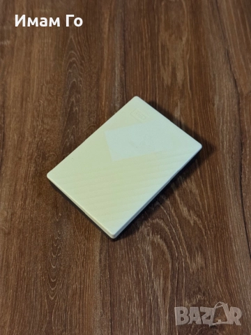 WD My Passport 5TB – Преносим външен хард диск (Бял/Пожълтял), снимка 4 - Външни хард дискове - 52531006