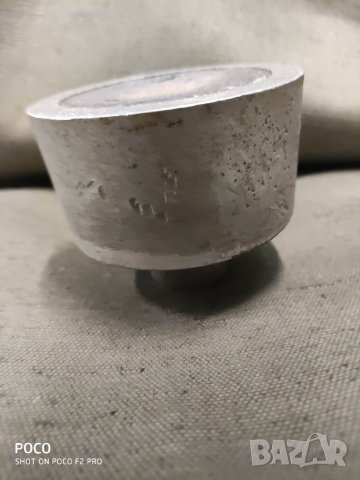 Продавам малка наковалня, снимка 2 - Други инструменти - 37123829