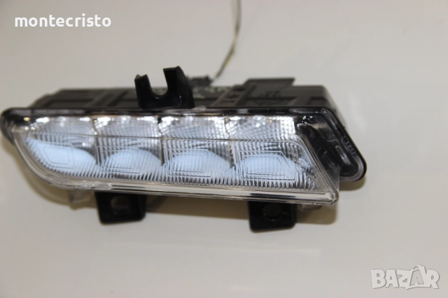 Дясна дневна светлина Renault Captur (2013-2017г.) десен LED предна броня 266003864R / 89208541, снимка 3 - Части - 52141561