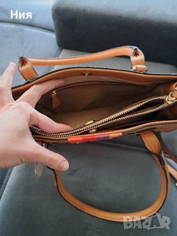 Дамски чанти, снимка 7 - Чанти - 44436190