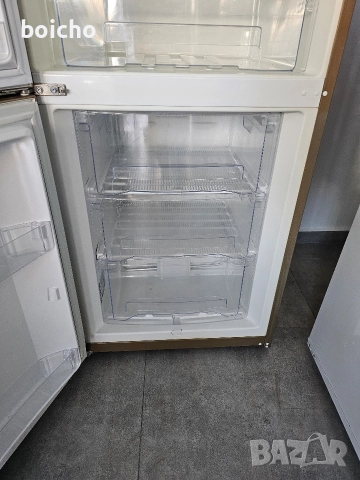 Ретро хладилник Gorenje с фризер с 3 чекмеджета , снимка 5 - Хладилници - 52836646