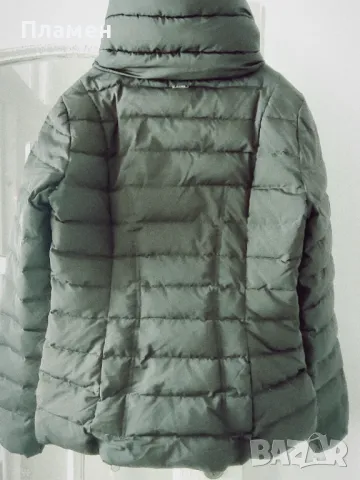 Дамско Пухено яке Guess Alyssa , M размер, снимка 6 - Якета - 48014102