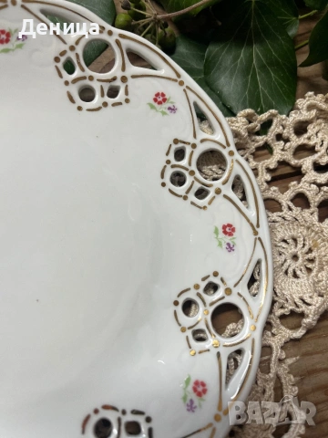 Две чинии-18 см Нежна и рядко срещана цветна декорация Акцентиращата златна декорация е ръчно рисува, снимка 5 - Чинии - 53236757