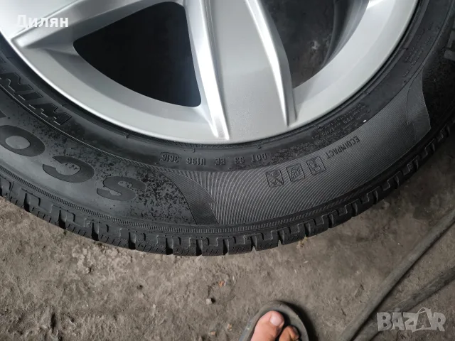 Зимни гуми 215 65 17, снимка 2 - Гуми и джанти - 55852047