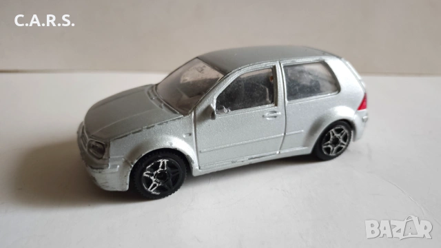 Bburago Volkswagen Golf IV '98 - Made in Italy 1:43, снимка 7 - Колекции - 52927589