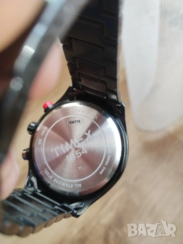 Нов часовник"Timex Indiglo", снимка 4 - Мъжки - 47224416