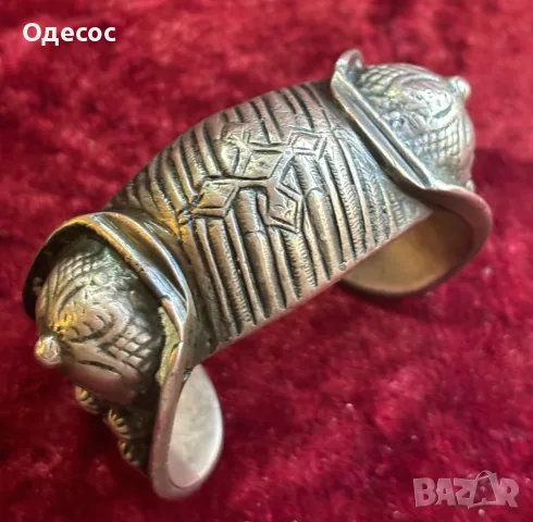 Възрожденска сребърна гривна рогатка