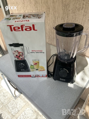 Блендер на марката TEFAL