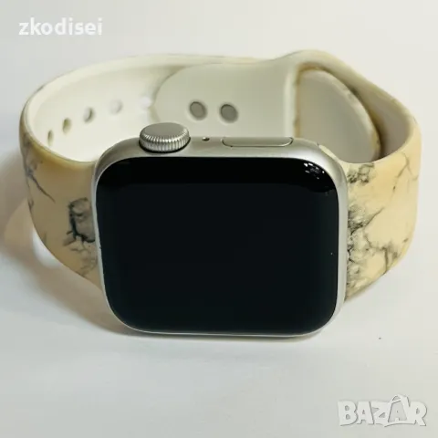 Часовник APPLE WATCH SE, снимка 2 - Смарт часовници - 49194375