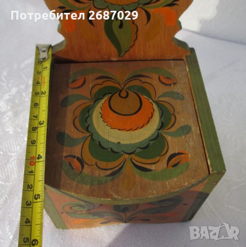 Дървена стара кутия за стена с капак, снимка 2 - Антикварни и старинни предмети - 29729469