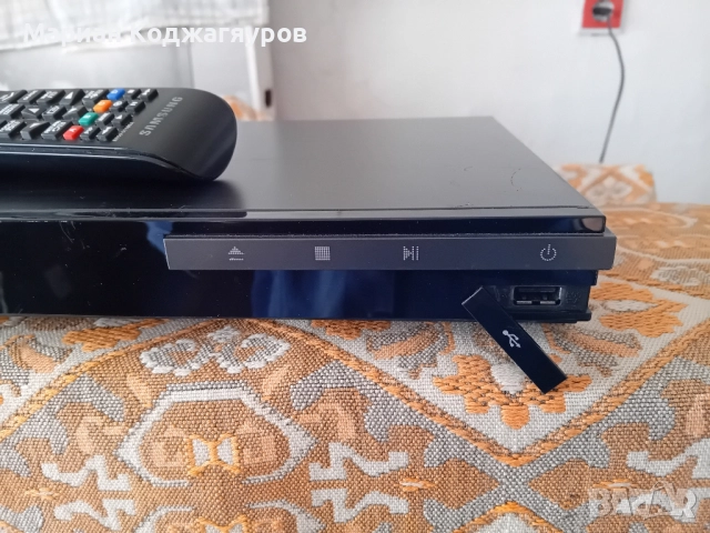 Отличен BluRay плеър Samsung., снимка 4 - Плейъри, домашно кино, прожектори - 52406819