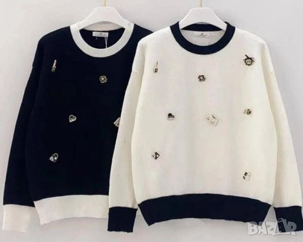 пуловер от машинно плетиво с брошки , снимка 2 - Блузи с дълъг ръкав и пуловери - 51308048