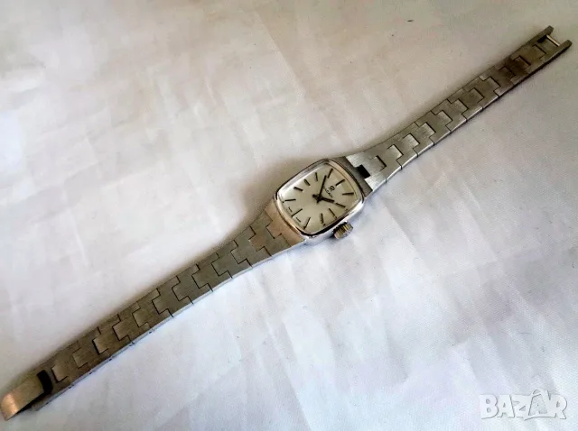Швейцарски дамски часовник Vulcain (MSR) - Нов, снимка 11 - Дамски - 54977705