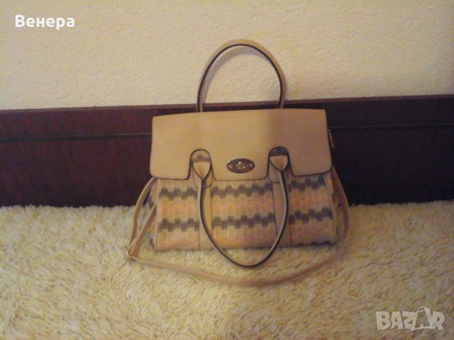 Дамска голяма чанта, снимка 1 - Чанти - 29188009