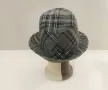 Дамска шапка сиво каре, снимка 3