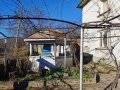 Продават се две къщи в село Къкрина , снимка 8