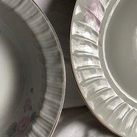 Сет от купа и голяма чиния плато с розово цвете, златен кант на Китка, ретро порцелан, снимка 3 - Прибори за хранене, готвене и сервиране - 39581084
