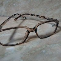 Диоптрични очила, снимка 4 - Слънчеви и диоптрични очила - 35470120