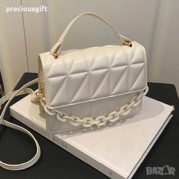 Дамска бяла чанта, снимка 1