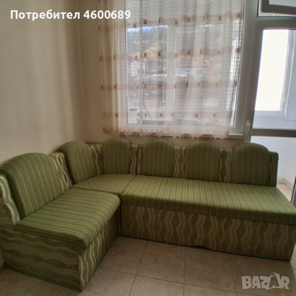 Продавам кухненски разтегателен диван, снимка 1