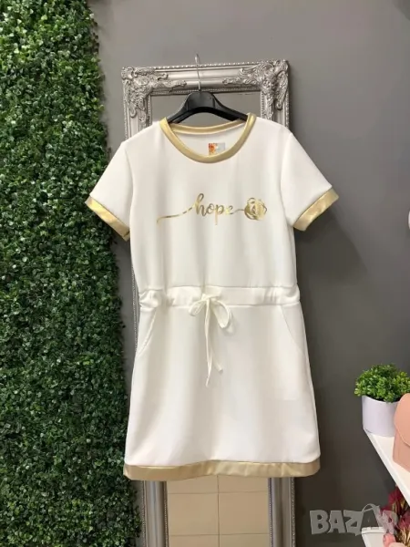 Спортно-елегантни дамски рокли със златисти детайли , снимка 1