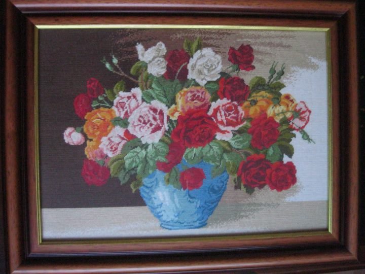 Ваза с рози в Гоблени в гр. Кюстендил - ID30155347 — Bazar.bg