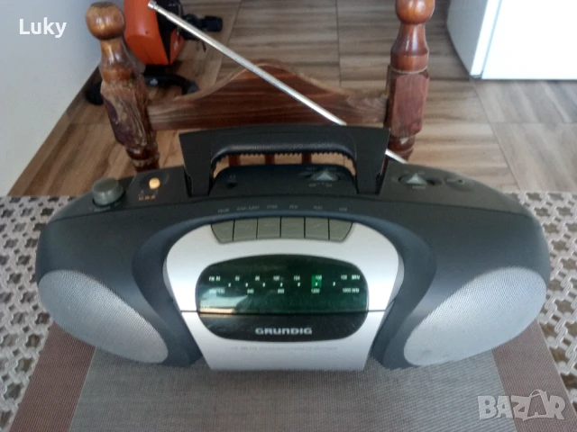 GRUNDIG(за профилактика,части), снимка 3 - Радиокасетофони, транзистори - 51314036