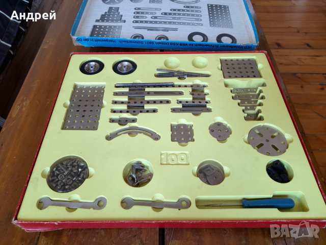 Стар метален конструктор Construction 100, снимка 3 - Други ценни предмети - 36814676