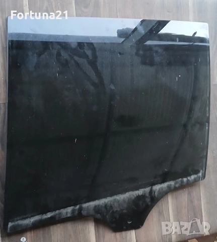 BMW X5 F15 - задно ляво стъкло оригинално