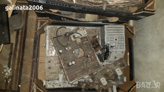 Стара електроника, снимка 16 - Антикварни и старинни предмети - 53273950