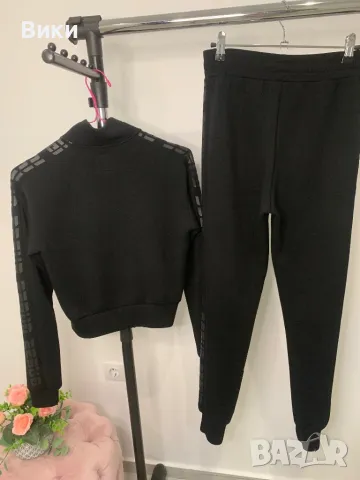 Спортен екип на Guess, снимка 15 - Спортни екипи - 48836351