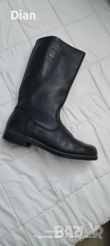 Продавам коледарски ботуши номер 43