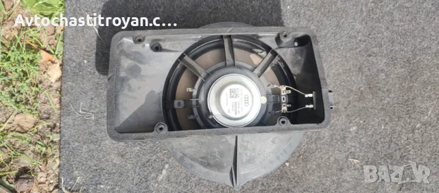 Тонклона Bang & Olufsen Audi A5 Coupe - 8T0 035 412D, снимка 2 - Аксесоари и консумативи - 47531476