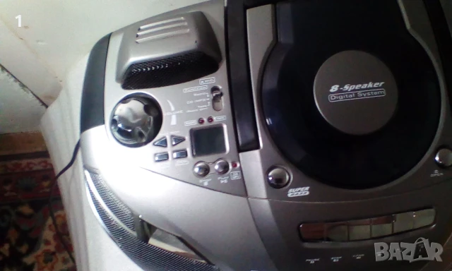 CD-радиокасетофон Cro, снимка 3 - Радиокасетофони, транзистори - 51186671