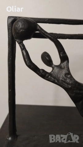 Статуетка на вратар в полет. Метал. 