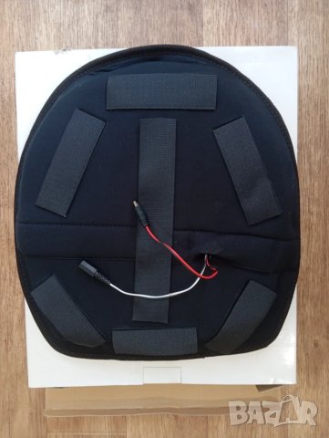 Масажор за автомобил за гръб или врат на 12v / 220v в добро състояние. Монтира се на подглавника на , снимка 2 - Друга електроника - 51364969