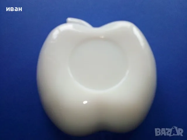 Малка порцеланова купа 12см., снимка 2 - Други ценни предмети - 49598845