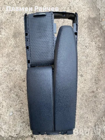 Подлакътник Мерцедес W212 w204 S204 C207 A207 S212