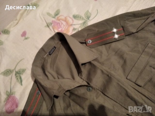 Военни ризи с пагони и военно палто-ретро, снимка 3 - Други ценни предмети - 38055401