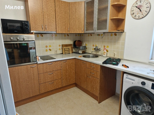 кухня с уреди