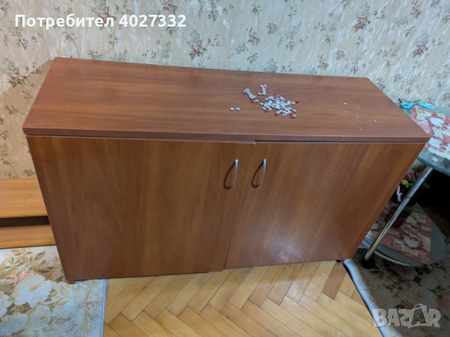 Шкаф / ТВ шкаф – отлично състояние, много запазен