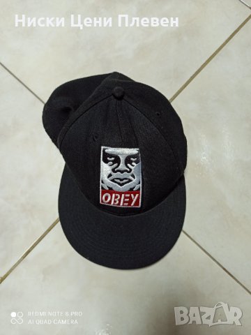 Шапка obey