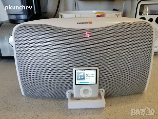 Докинг-станция за iPod с радио и AUX 