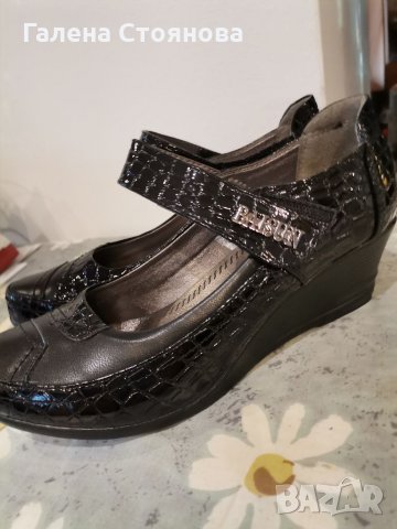 Дамски черни обувки, снимка 3 - Дамски ежедневни обувки - 34441555