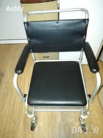 Комбиниран стол, за баня и таолетна,за трудно подвижни хора, снимка 1